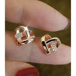 Exquisite And Stylish Cubic Zirconia Heart Earrings